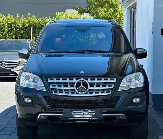 Gebraucht Mercedes ML420 306 PS (225 kW) 2008 Schwarz SUV