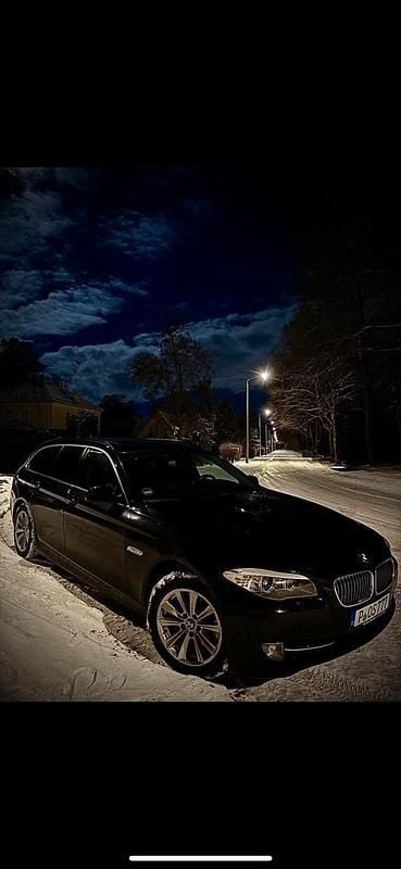 Gebraucht BMW 530 258 PS (189 kW) 2013 Schwarz Kombi