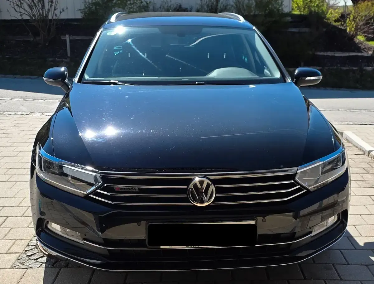 Second-hand VW Passat Highline 190 CP (139 kW) 2017 Negru Berlinǎ