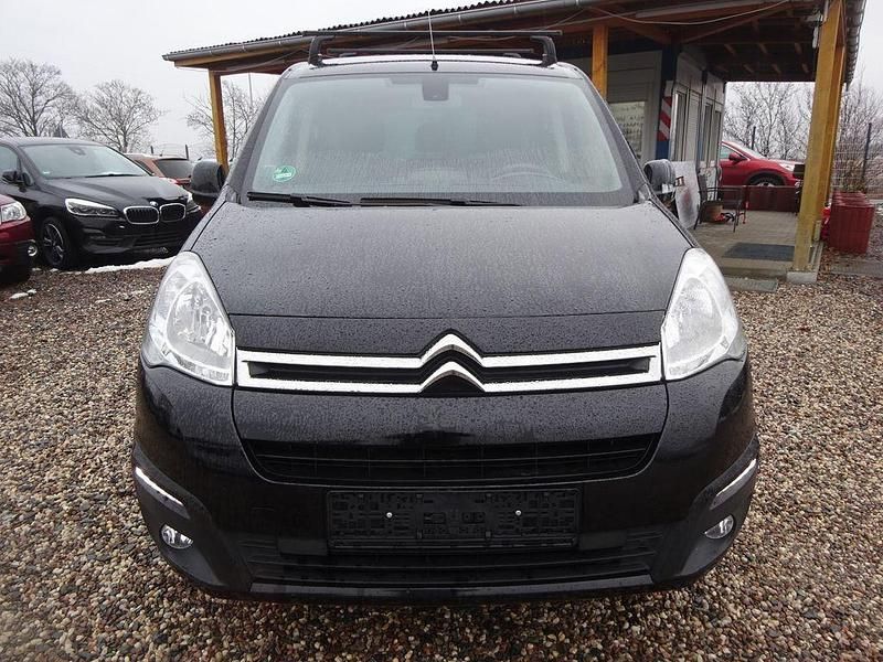 Gebraucht Citroën Berlingo SELECTION 99 PS (72 kW) 2018 Schwarz Van / Kleinbus