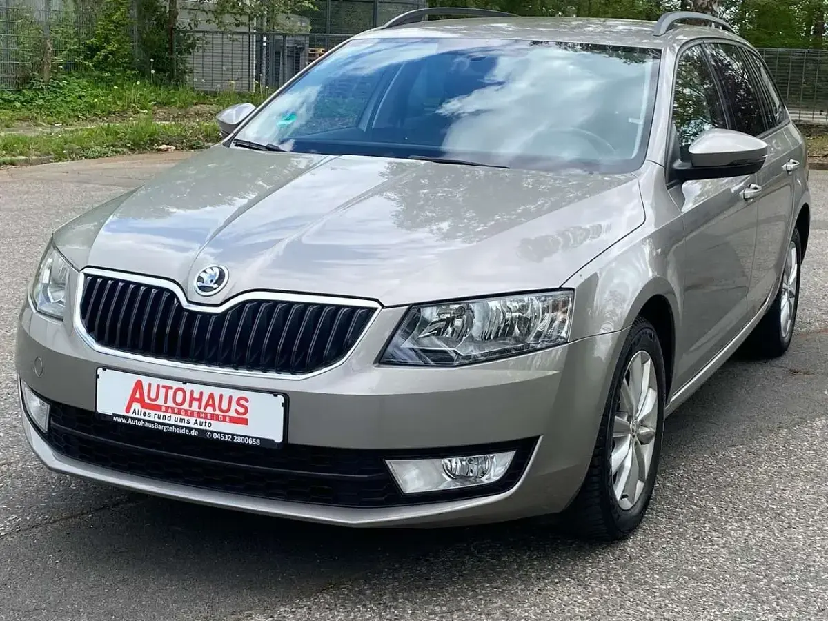 Gebraucht Skoda Octavia 179 PS (131 kW) 2015 Beige Kombi