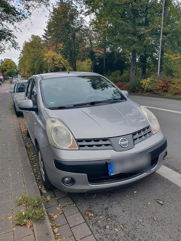 Grau Gebraucht 2006 Nissan Qashqai SUV | 1.650 € - Bild 1/4