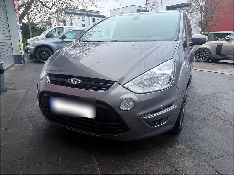 Gebraucht Ford S-MAX S 140 PS (102 kW) 2013 Grau Van / Kleinbus