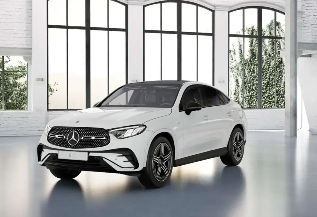 Gebraucht Mercedes GLC300e AMG 197 PS (144 kW) 2025 Weiss unilack polarweiß Coupé