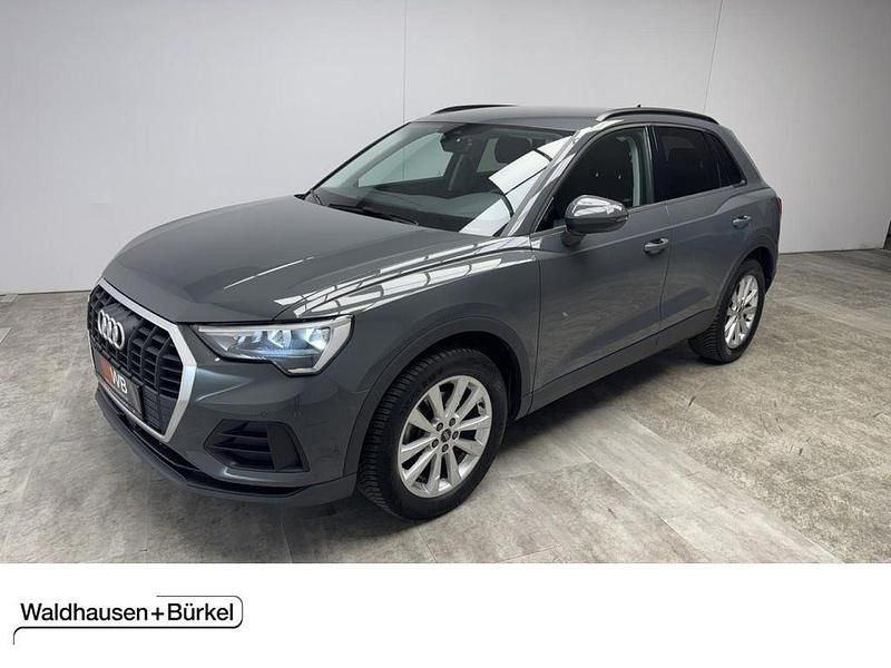 Nanograu (metallic) Gebraucht 2022 Audi Q3 Comfort SUV | 29.950 € (Guter Preis) - Bild 1/4