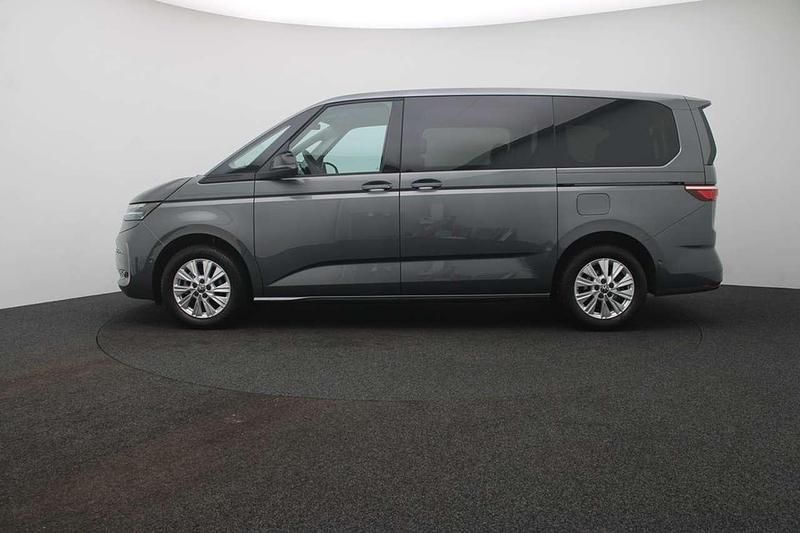 Second-hand VW Multivan Life 150 CP (110 kW) 2025 Gri Monovolum