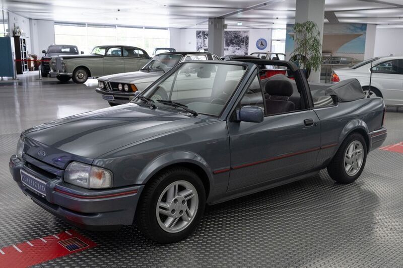 Grau Gebraucht 1988 Ford Escort Cabriolet Cabrio | 14.600 € - Bild 1/4
