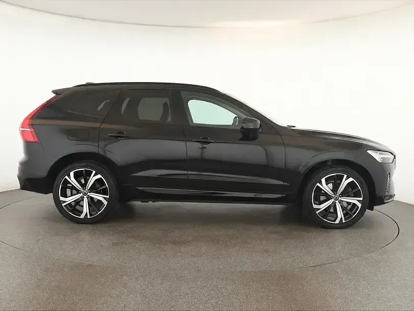 Gebraucht Volvo XC60 Plus 197 PS (144 kW) 2023 Onyx black SUV