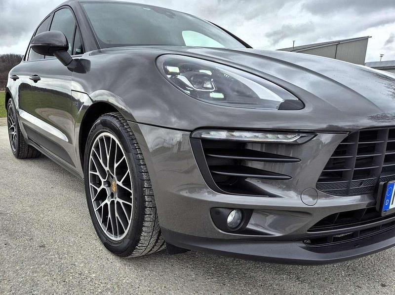 Gebraucht Porsche Macan 252 PS (185 kW) 2017 Grau SUV