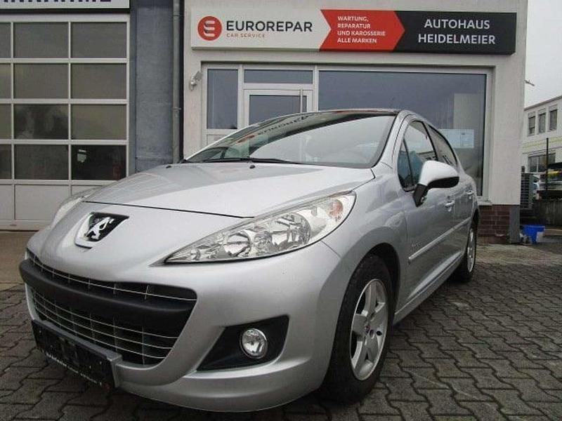 Lackierung aluminiumgrau Gebraucht 2012 Peugeot 207 Forever Kleinwagen | 3.500 € (Fairer Preis) - Bild 1/3
