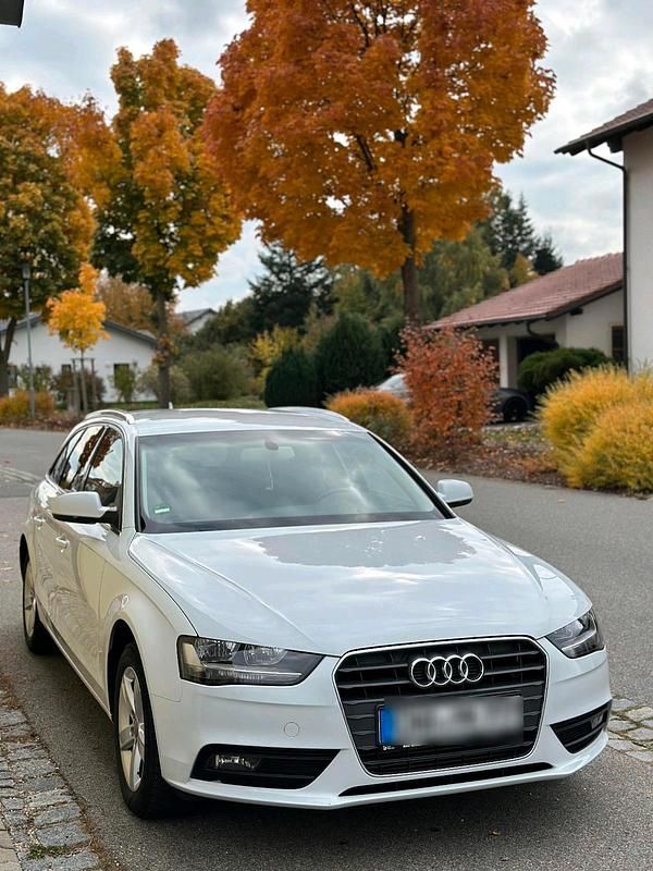 Gebraucht Audi A4 Ambiente 150 PS (110 kW) 2013 Weiß Kombi