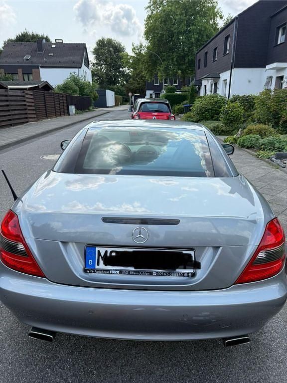 Gebraucht Mercedes SLK200 184 PS (135 kW) 2010 Silber Cabrio