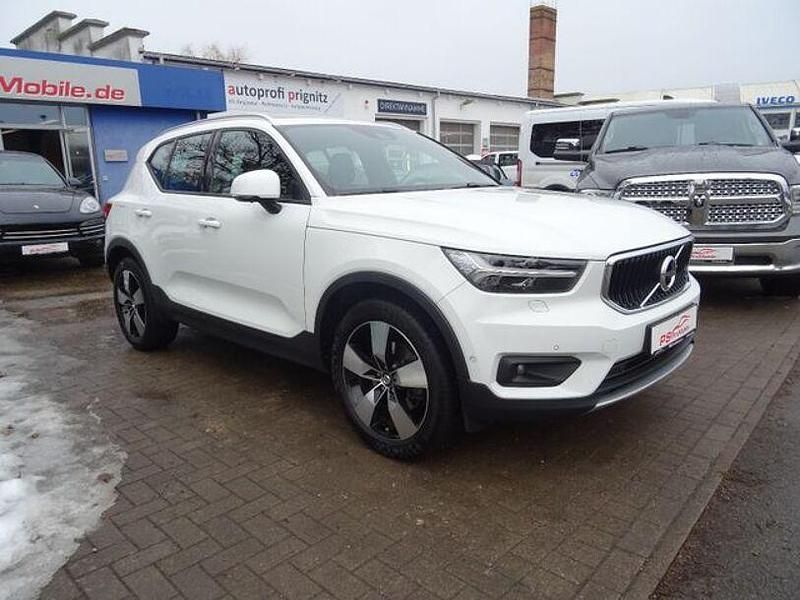 Gebraucht Volvo XC40 Momentum 250 PS (183 kW) 2018 Weiß SUV