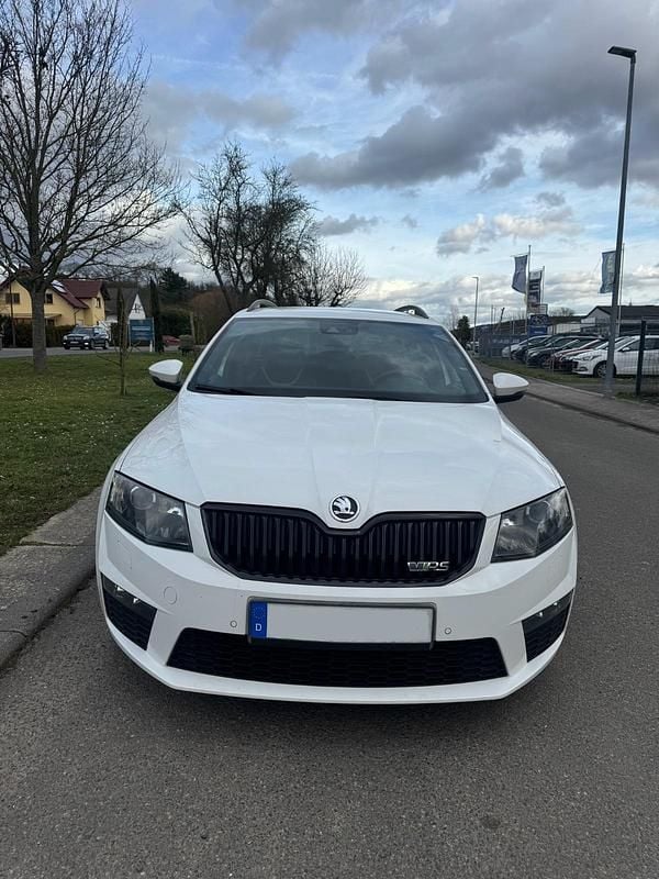 Gebraucht Skoda Octavia vRS 184 PS (135 kW) 2013 Weiß Kombi