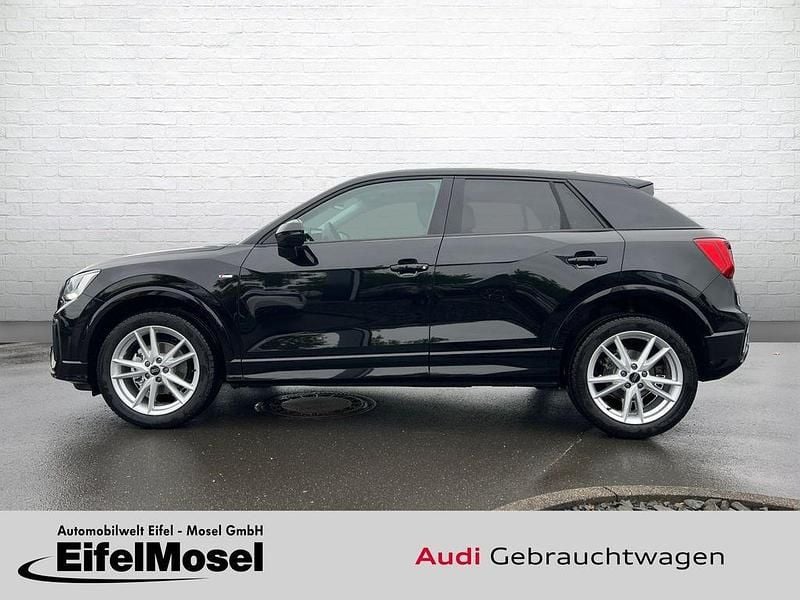 Neu Audi Q2 S-Line 150 PS (110 kW) 2025 Schwarz SUV