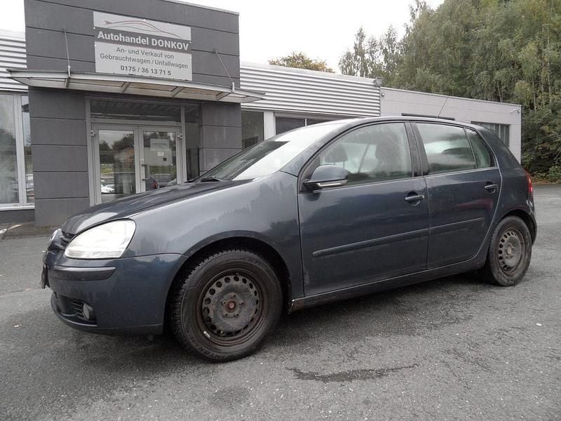 Blau Gebraucht 2008 VW Golf V Trendline Limousine | 990 € (Superpreis) - Bild 1/4