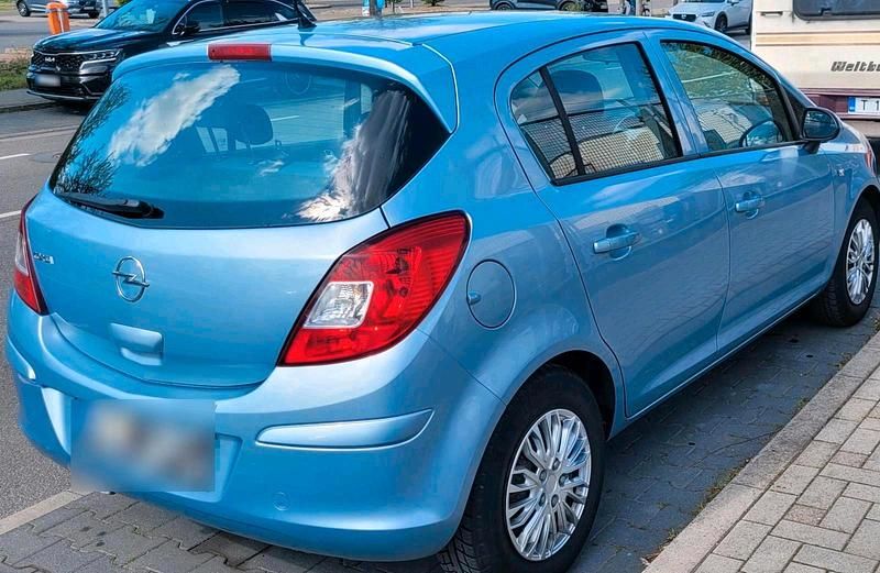 Second-hand Opel Corsa 80 CP (58 kW) 2009 Albastru Hatchback