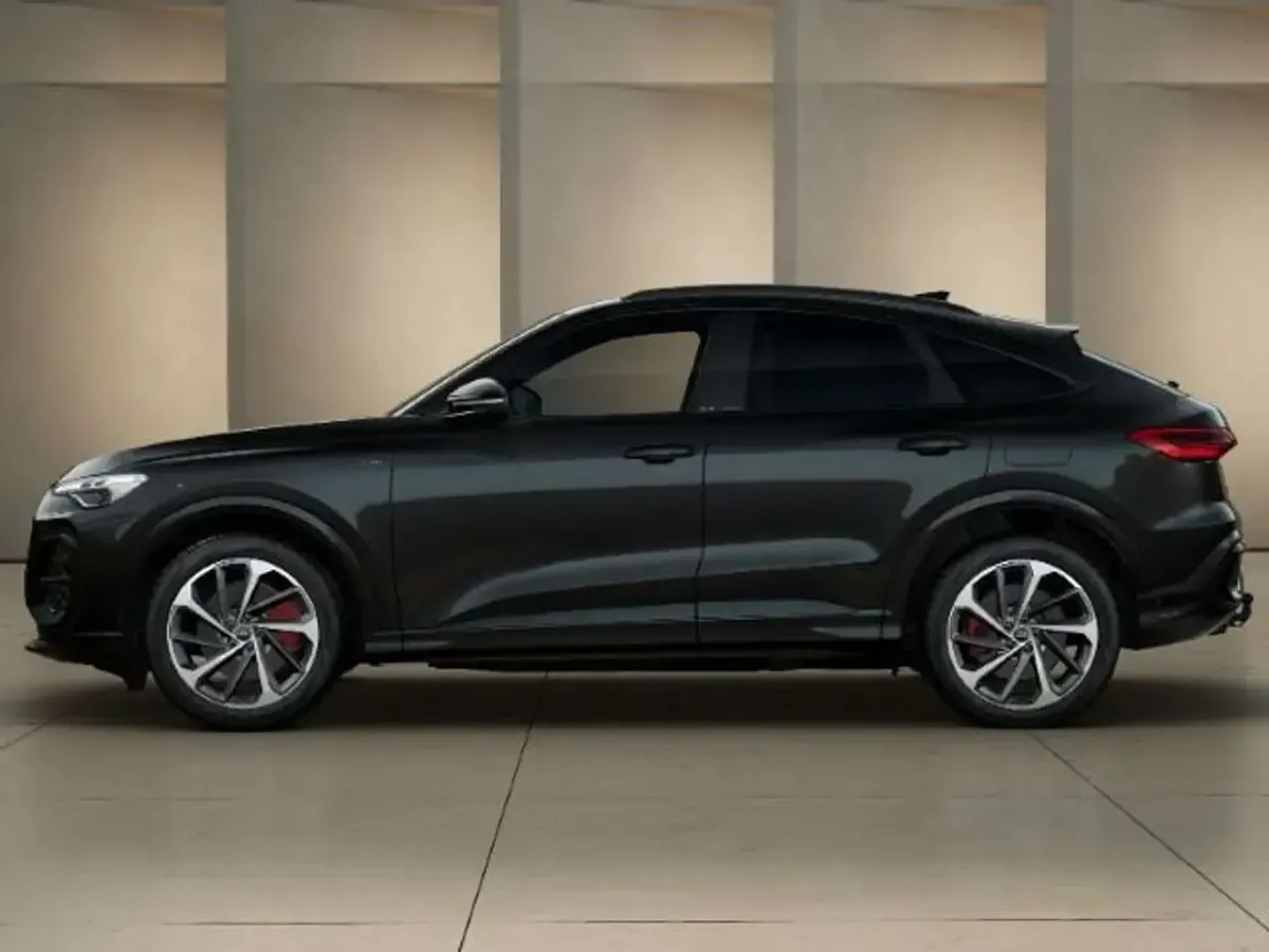 Gebraucht Audi Q5 S-Line 367 PS (269 kW) 2026 Tamboragrau metallic SUV