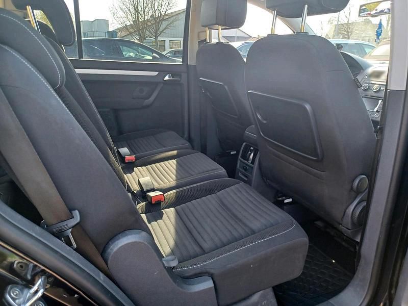 Gebraucht VW Touran 140 PS (102 kW) 2015 Schwarz Van / Kleinbus