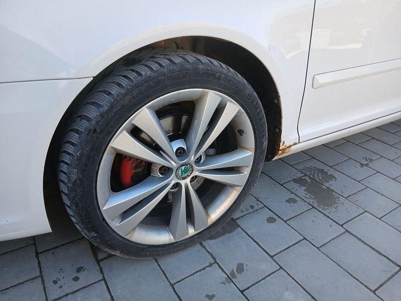 Gebraucht Skoda Octavia RS 170 PS (125 kW) 2012 Weiß Kombi