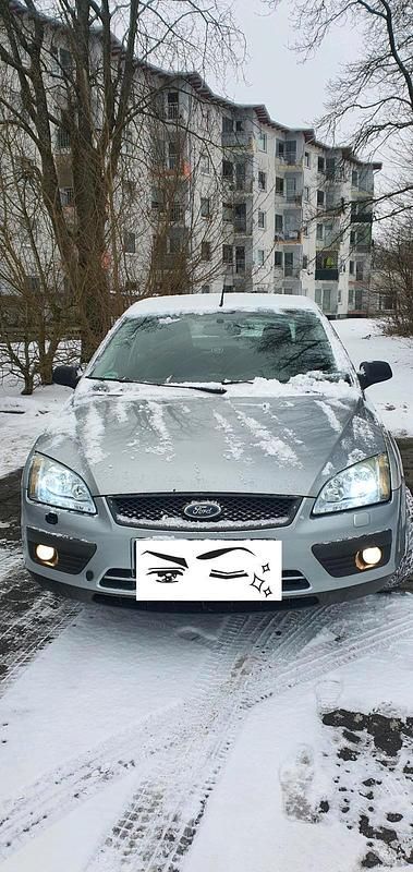 Gebraucht 2005 Ford Focus Limousine | 3.300 € (Etwas zu teuer) - Bild 1/4