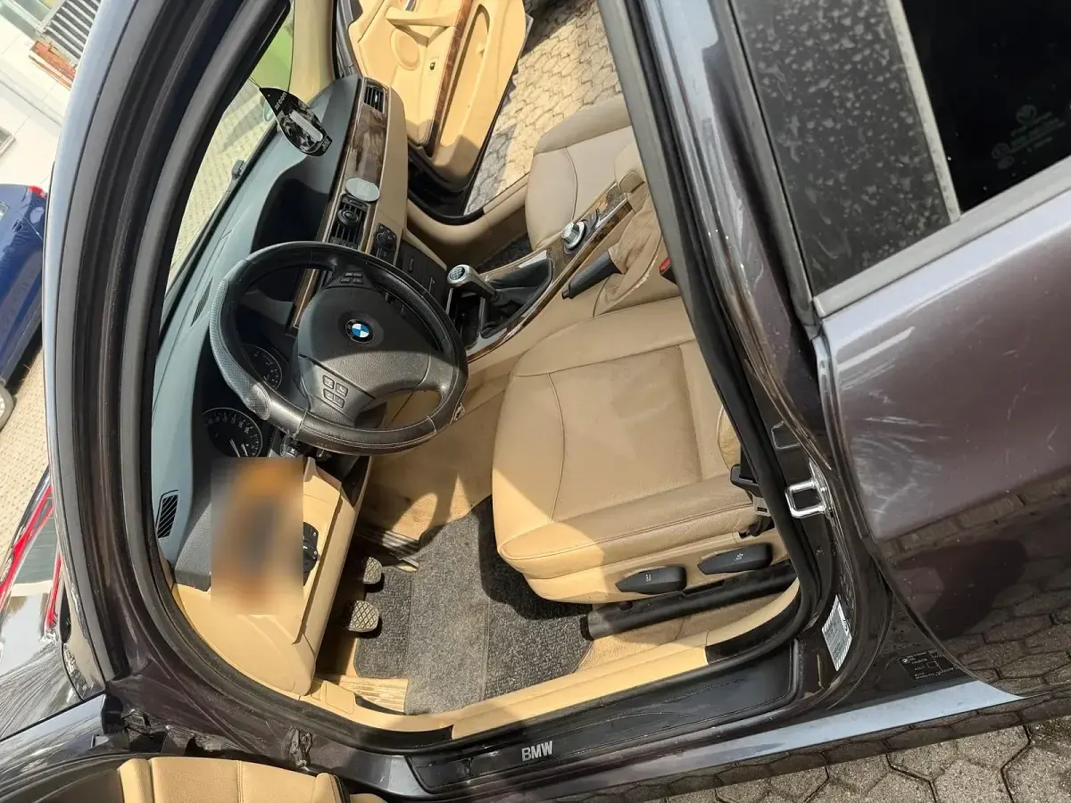 Second-hand BMW 320 150 CP (110 kW) 2005 Bej Berlinǎ
