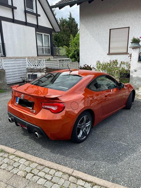 Gebraucht Toyota GT86 GT 200 PS (147 kW) 2012 Orange Coupé