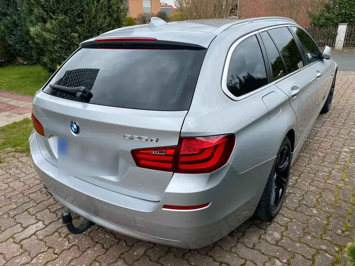 Gebraucht BMW 525 218 PS (160 kW) 2012 Silber Kombi