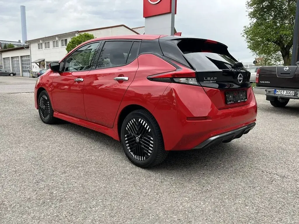 Gebraucht Nissan Leaf 160 kW (218 PS) 2023 Rot Kleinwagen