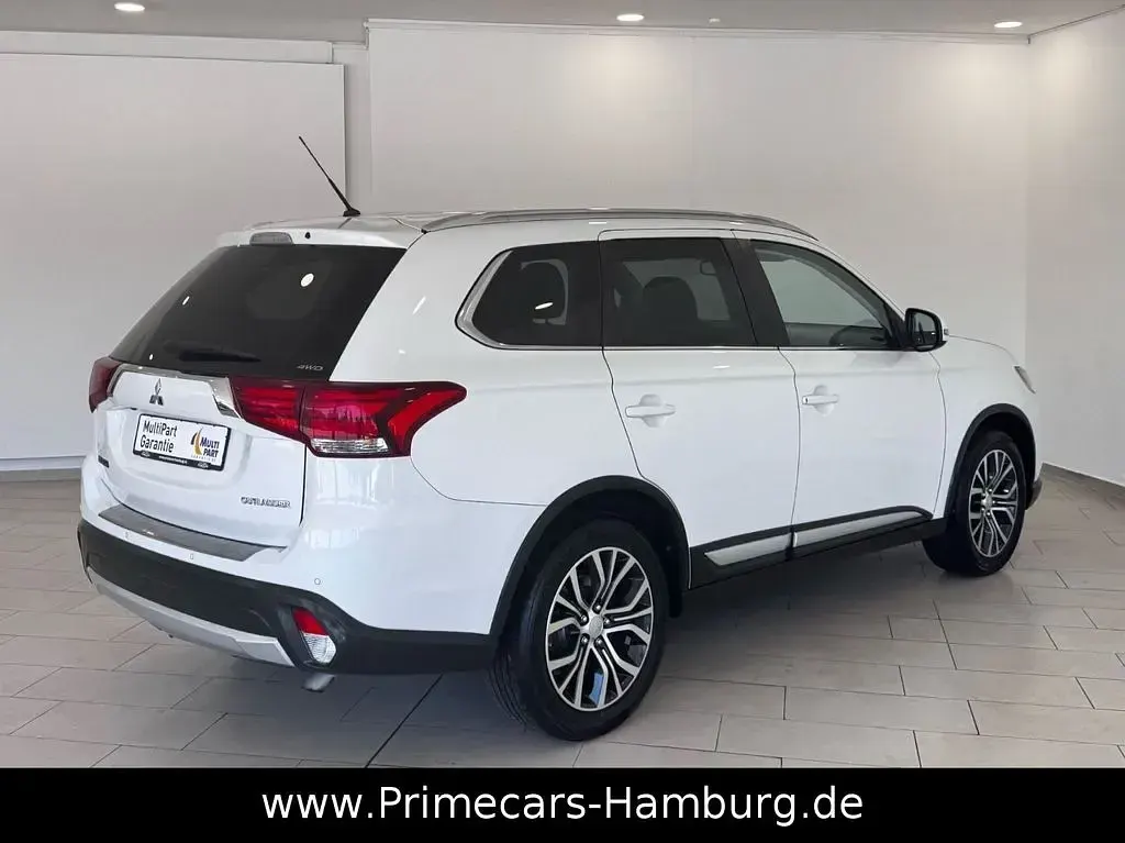 Gebraucht Mitsubishi Outlander Top 150 PS (110 kW) 2016 Weiß SUV