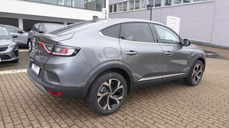 Gebraucht Renault Arkana Techno 140 PS (102 kW) 2024 Graphitgrau SUV