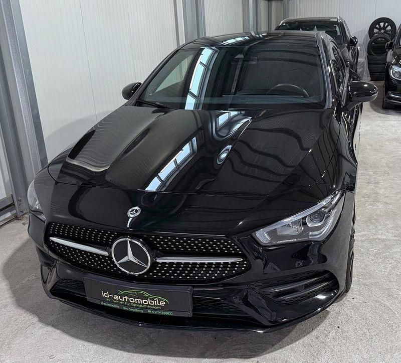Schwarz Gebraucht 2021 Mercedes CLA250e AMG Limousine | 27.999 € (Guter Preis) - Bild 1/4