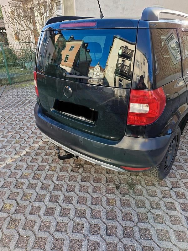 Gebraucht Skoda Yeti 140 PS (102 kW) 2012 Schwarz SUV