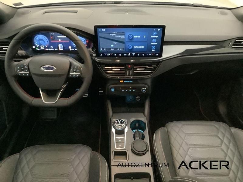 Gebraucht Ford Focus ST-Line X 116 PS (85 kW) 2025 Silber Limousine