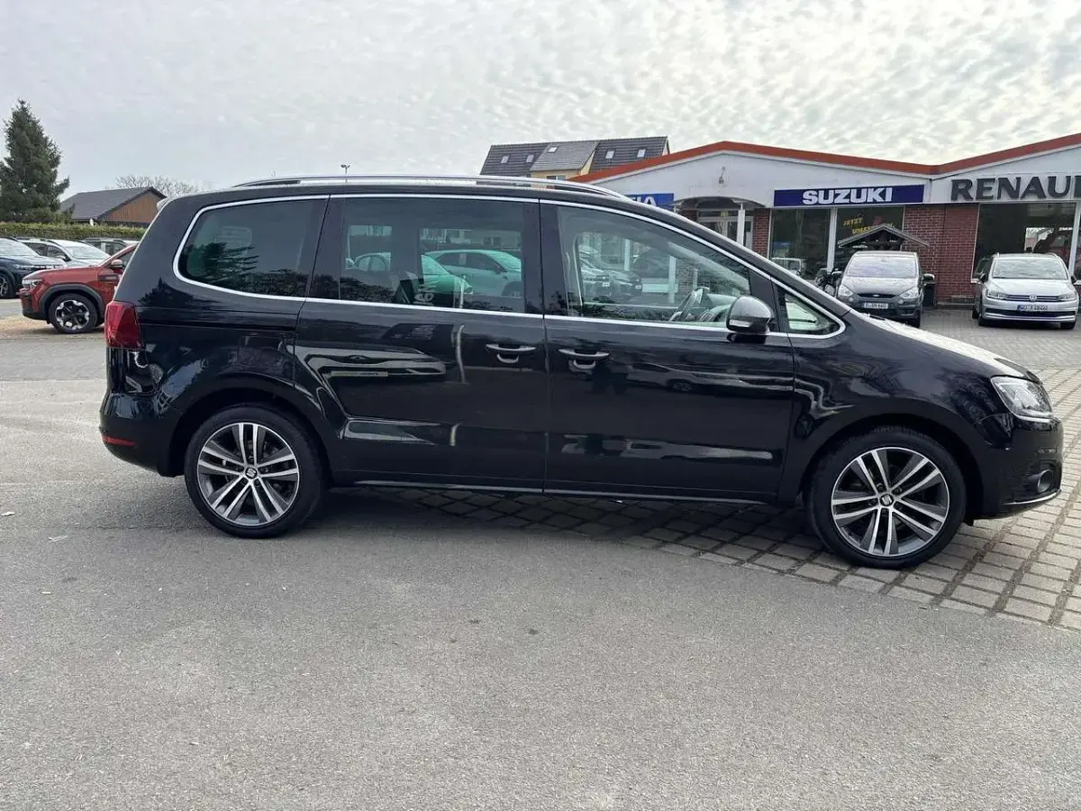 Gebraucht Seat Alhambra FR-Line 150 PS (110 kW) 2019 "deep" schwarz perleffekt, "de Van / Kleinbus