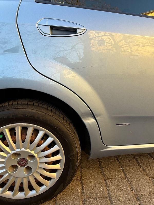 Gebraucht Fiat Grande Punto 77 PS (56 kW) 2007 Blau Kleinwagen