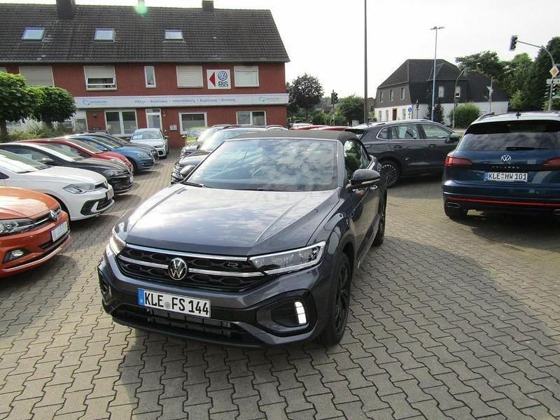 Grau Gebraucht 2024 VW T-Roc Cabriolet R-line Cabrio | 36.450 € (Fairer Preis) - Bild 1/4