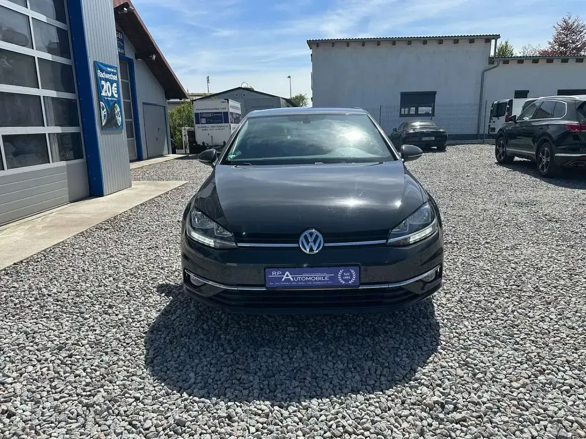 Gebraucht VW Golf VII Sound 150 PS (110 kW) 2018 Grau Limousine