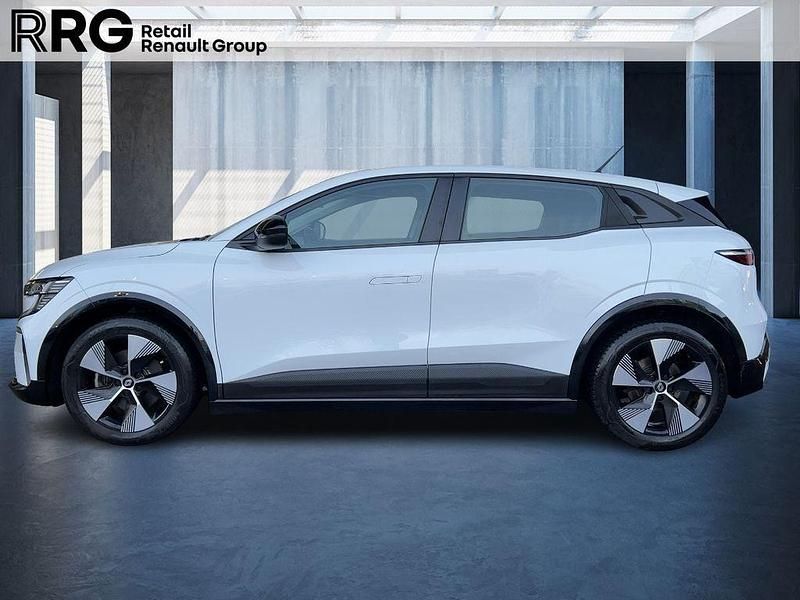 Używany Renault Megane E-Tech Equilibre 96 kW (131 KM) 2022 Biały Sedan/Limuzyna