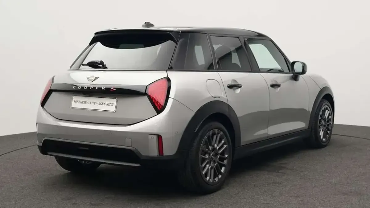 Gebraucht Mini Cooper S Classic 204 PS (150 kW) 2025 Grau Kleinwagen