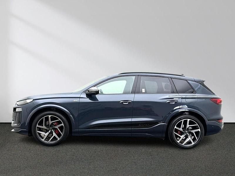 Neu Audi Q6 e-tron Performance 225 kW (306 PS) 2026 Blau SUV