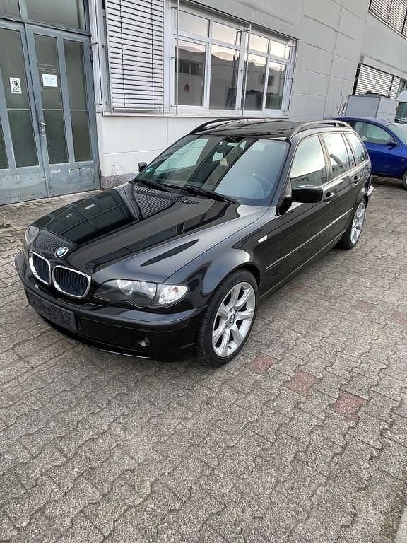 Schwarz Gebraucht 2004 BMW 320 M Sport Kombi | 5.200 € (Guter Preis) - Bild 1/4