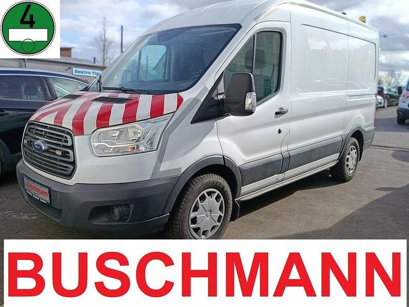 Gebraucht Ford Transit Trend 131 PS (96 kW) 2018 Weiß Van / Kleinbus