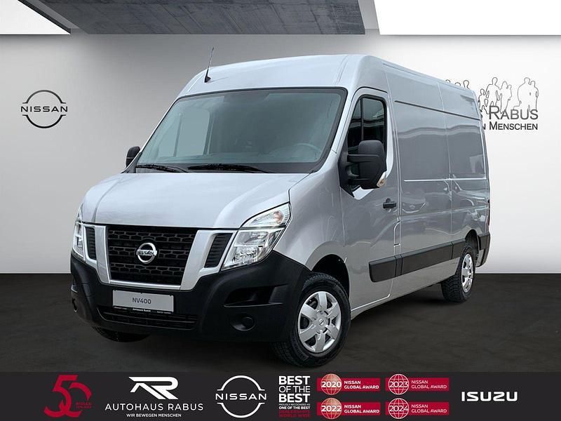 Grau Gebraucht 2018 Nissan NV400 Van | 17.990 € (Etwas zu teuer) - Bild 1/4