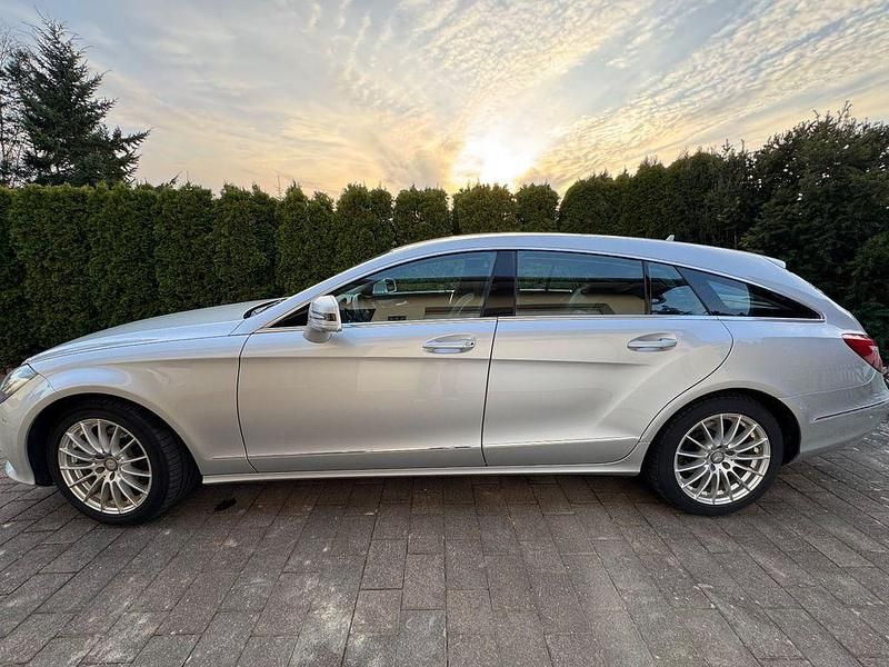 Gebraucht Mercedes CLS350 Shooting Brake 258 PS (189 kW) 2015 Silber Kombi