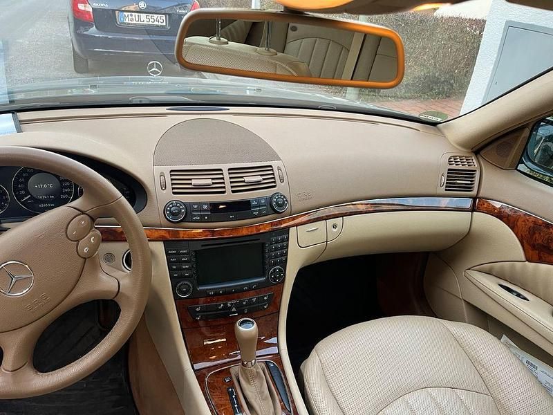 Gebraucht Mercedes E280 Elegance 190 PS (139 kW) 2006 Grün Limousine