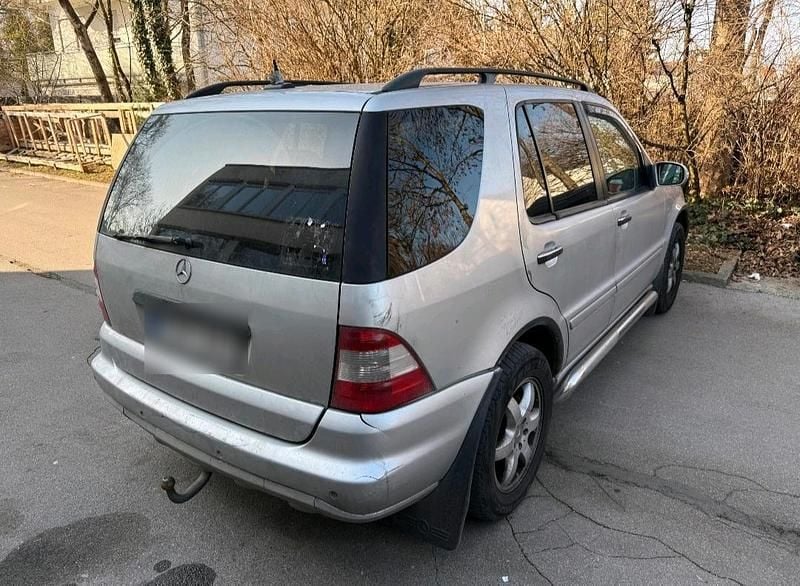 Gebraucht Mercedes ML350 250 PS (183 kW) 2002 Silber SUV
