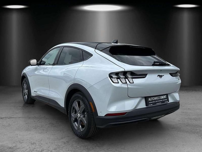 Gebraucht Ford Mustang Mach-E 216 kW (294 PS) 2023 Space white (weiss) SUV