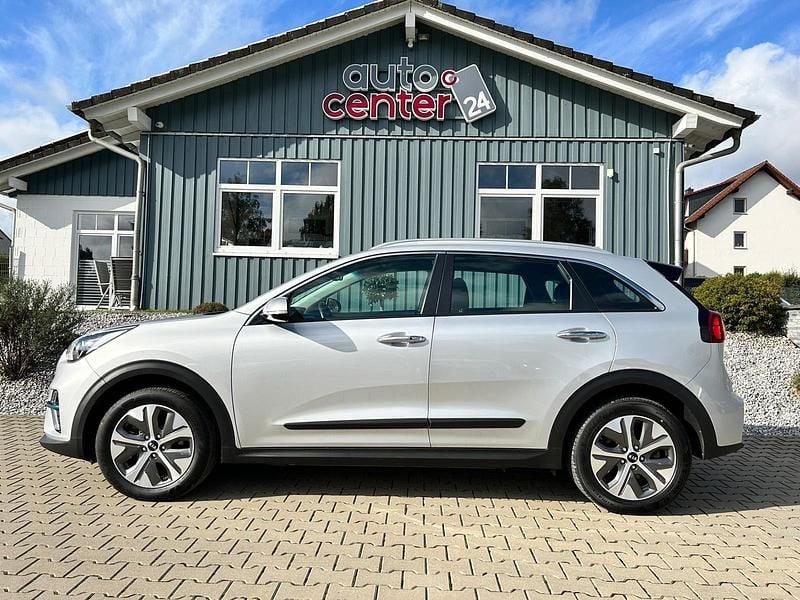 Gebraucht Kia e-Niro 150 kW (204 PS) 2020 Silky silver SUV