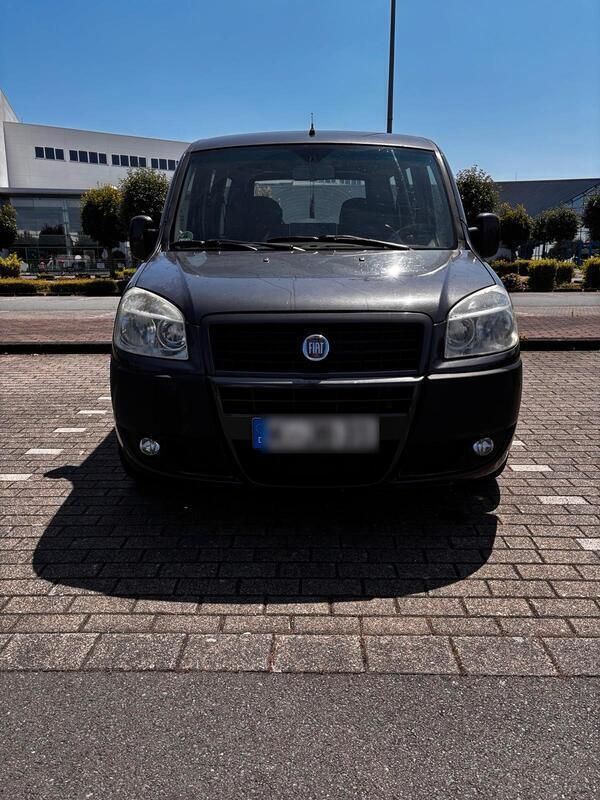 Grau Gebraucht 2008 Fiat Doblò Van / Kleinbus | 1.950 € (Guter Preis) - Bild 1/4